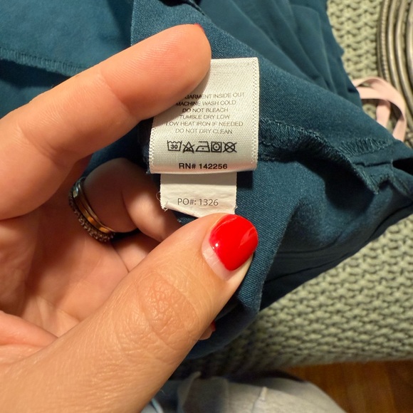 Figs Scrub Tops - Picture 2 of 3